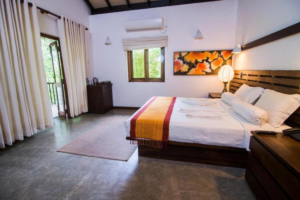 Roman Lake Ayurveda Boutique Resort Ahungalla Extérieur photo