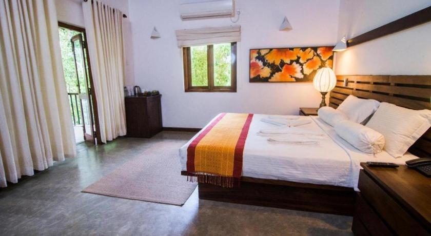 Roman Lake Ayurveda Boutique Resort Ahungalla Extérieur photo